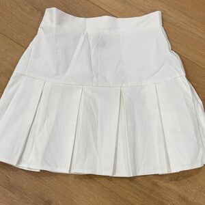 SHEIN White Mini Pleated Skirt